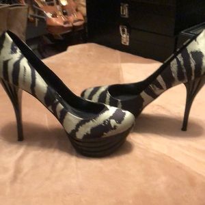 Sexy green Striped Heels ♥️